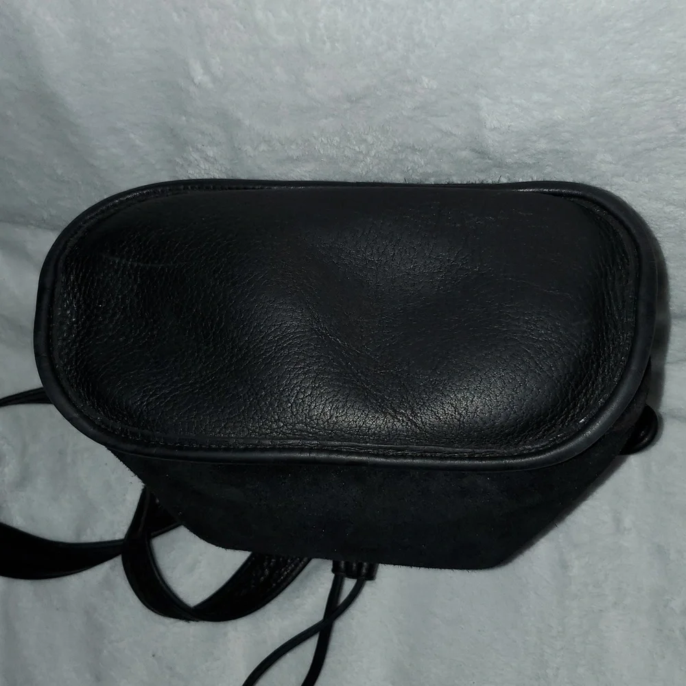 VTG Coach Berkeley Drawstring Shoulder Bag - Picture 8 of 10